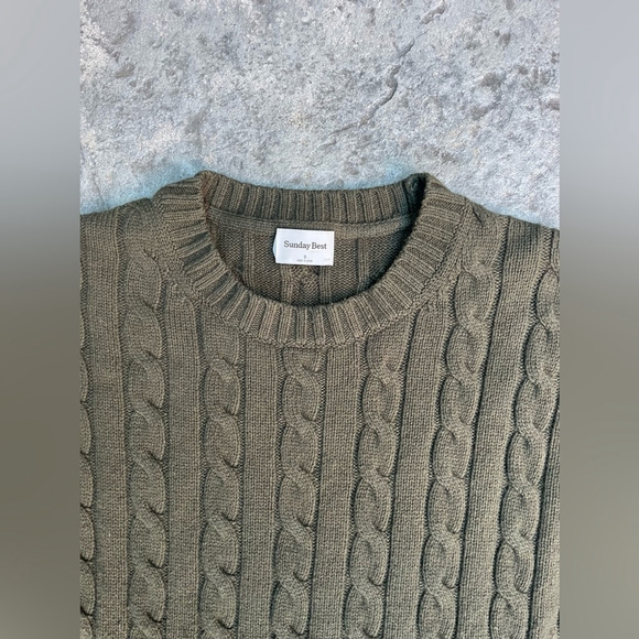 aritzia Peggy Sweater Merino wool crewneck cable-knit sweater Olive - Picture 6 of 10